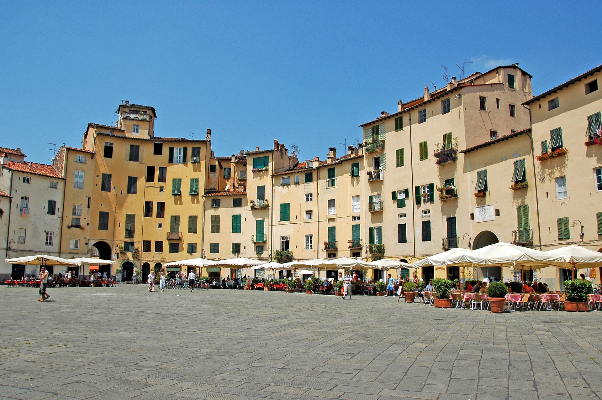 Private Half-Day Tour of Lucca: exploring the city with its great Medieval Walls - Photo 3