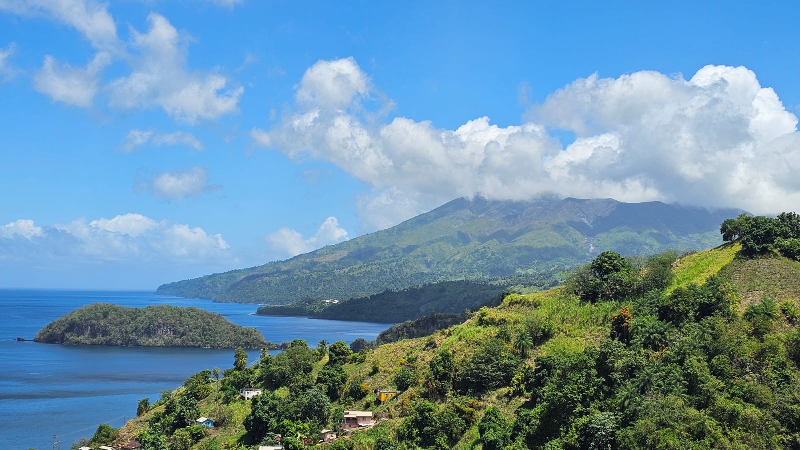 HIKE TO THE LA SOUFRIERE VOLCANO