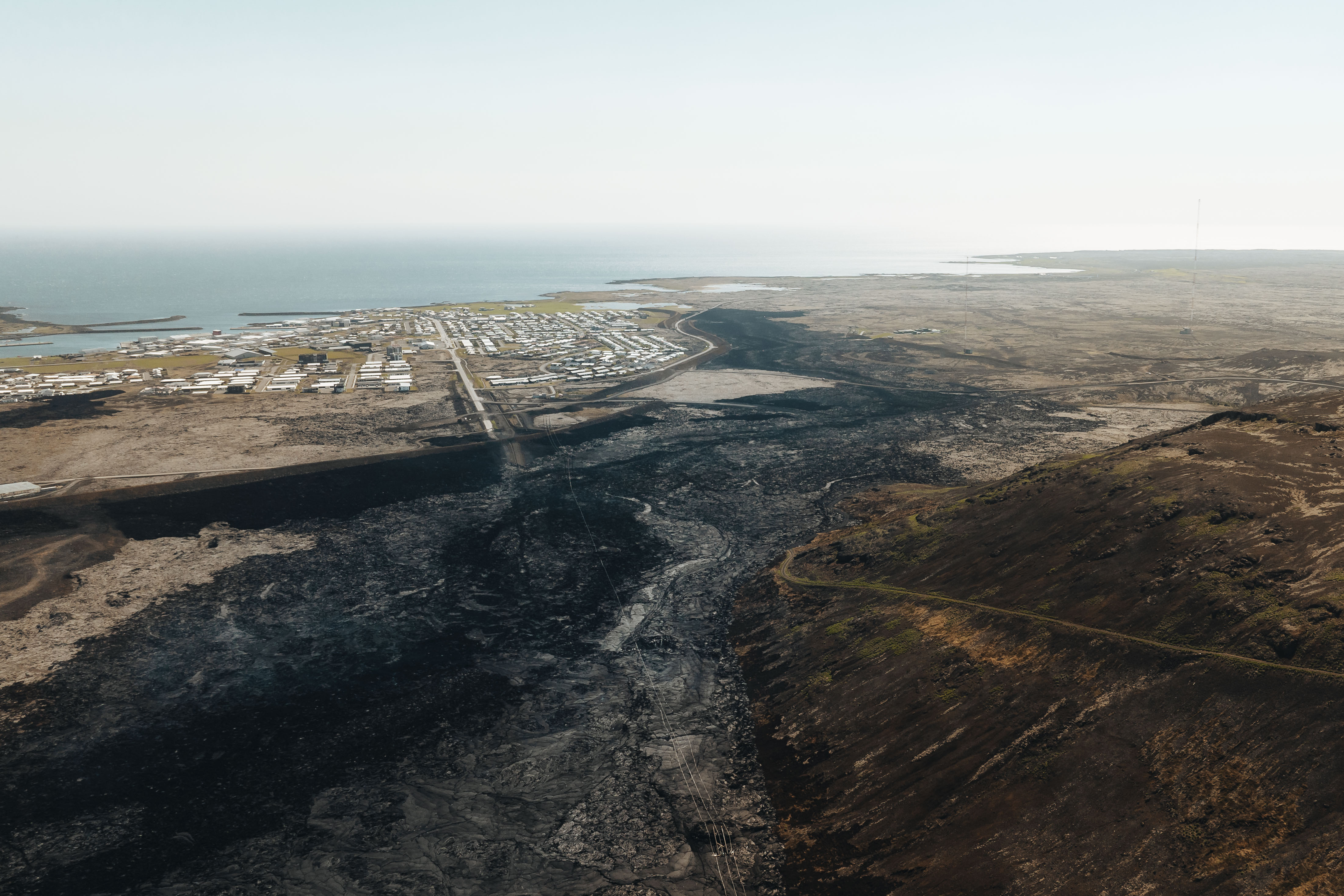 Volcanic Caves and Craters: The Lava Tunnel, Grindavík & Reykjanes Lava Fields Combo Tour - photo 5