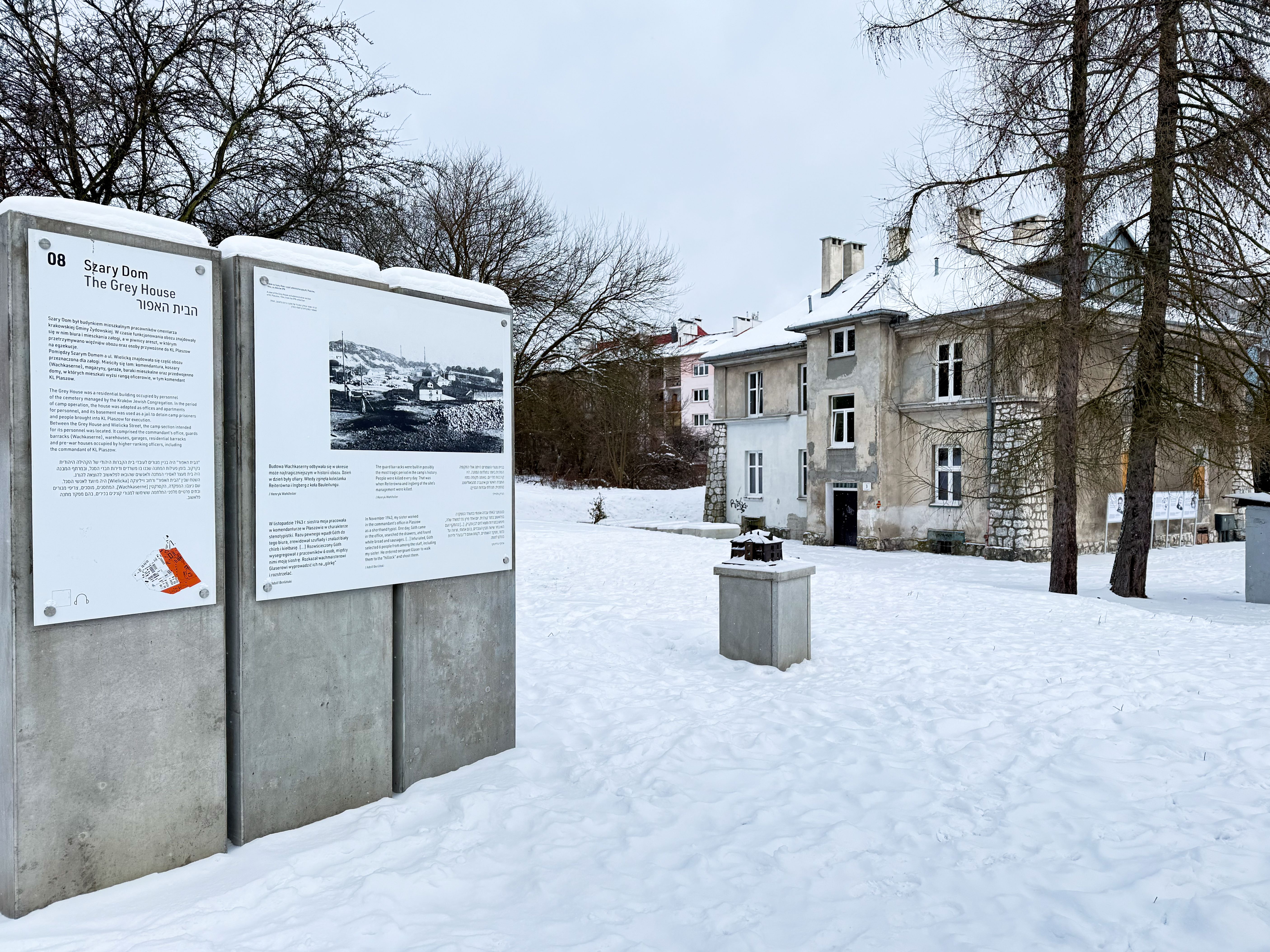 Krakow: Plaszow Concentration Camp Guided Walking Tour