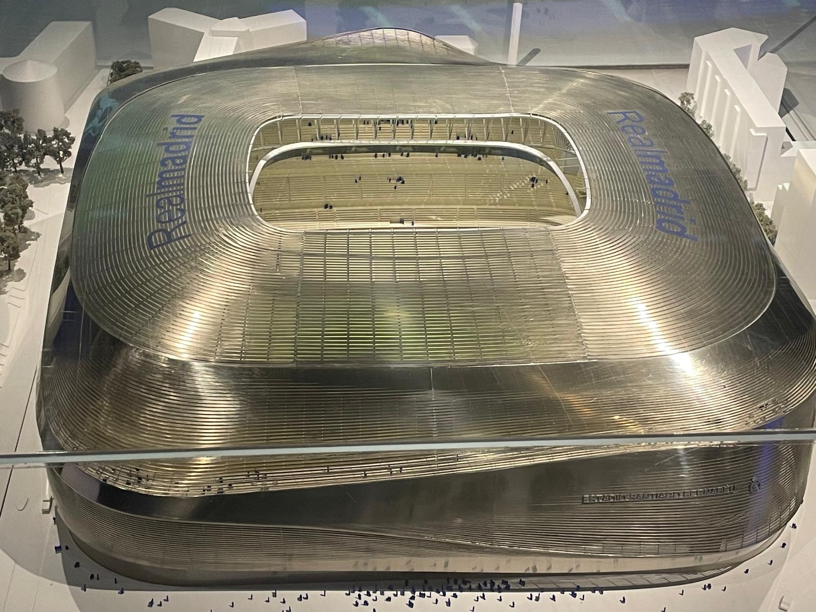 Bernabéu premium guided Tour: passion, trophies, & the heart of Real Madrid in Spanish