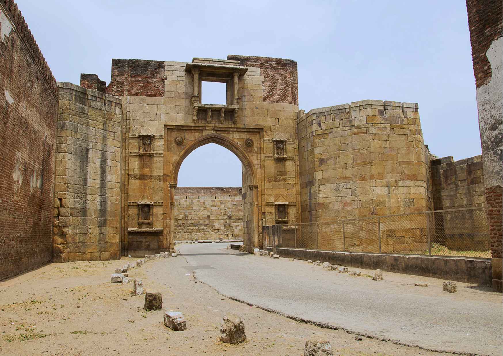 Champaner-Pavagadh Archaeological Park Day Trip (Guided Car Tour from Ahmedabad) - Photo 8