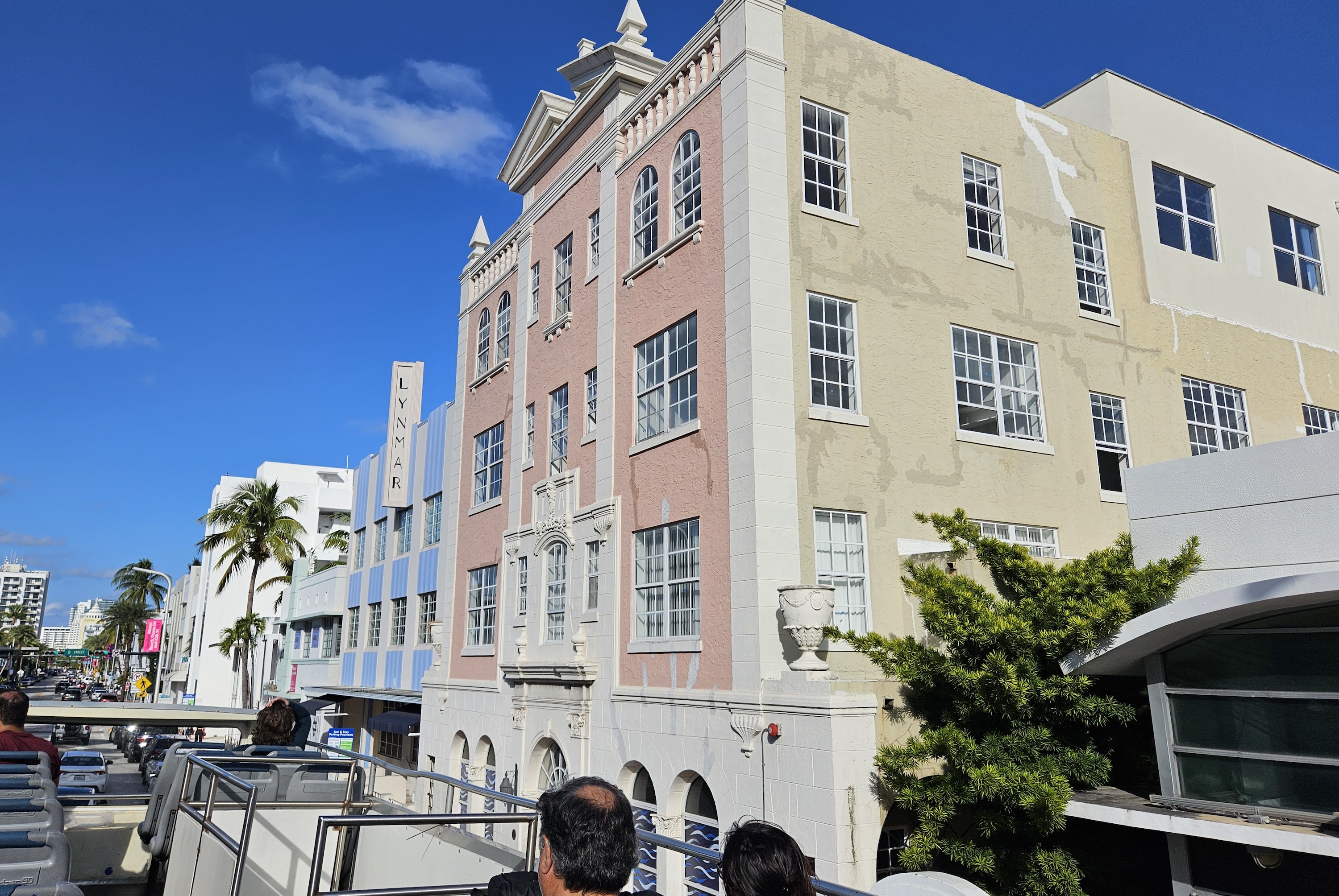 Miami Full-Day Combo: 75 min cruise + Everglades Airboat Tour + Double Decker Bus