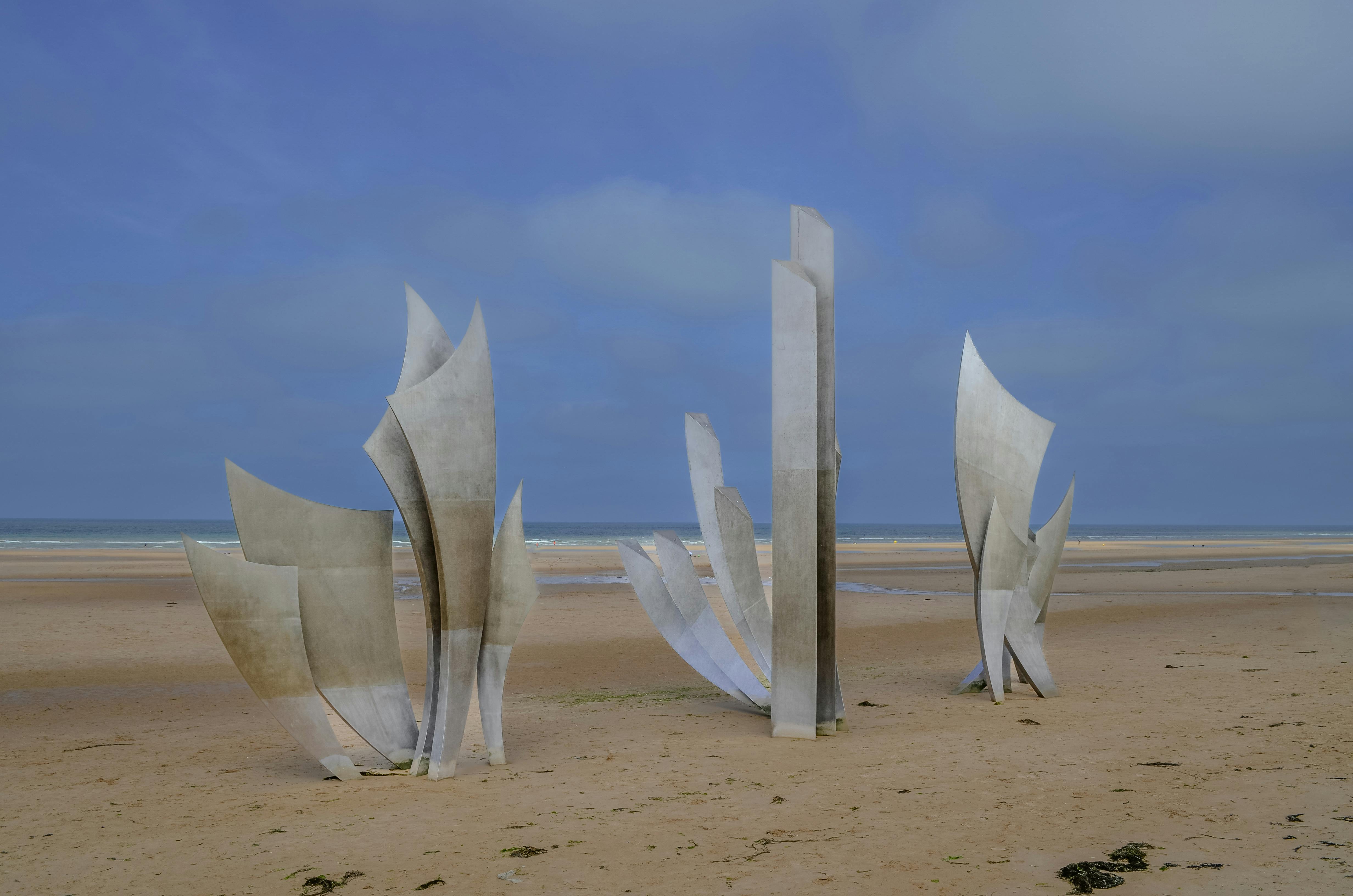 Guided Day Trip to Normandy D-Day from Paris – Image 1 | WeShare