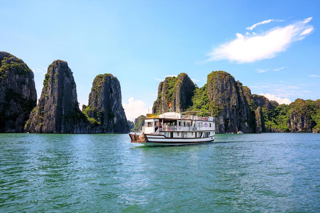Combo Package Tours: Hanoi - Sapa- Halong Bay ( 8 days 7 nights)