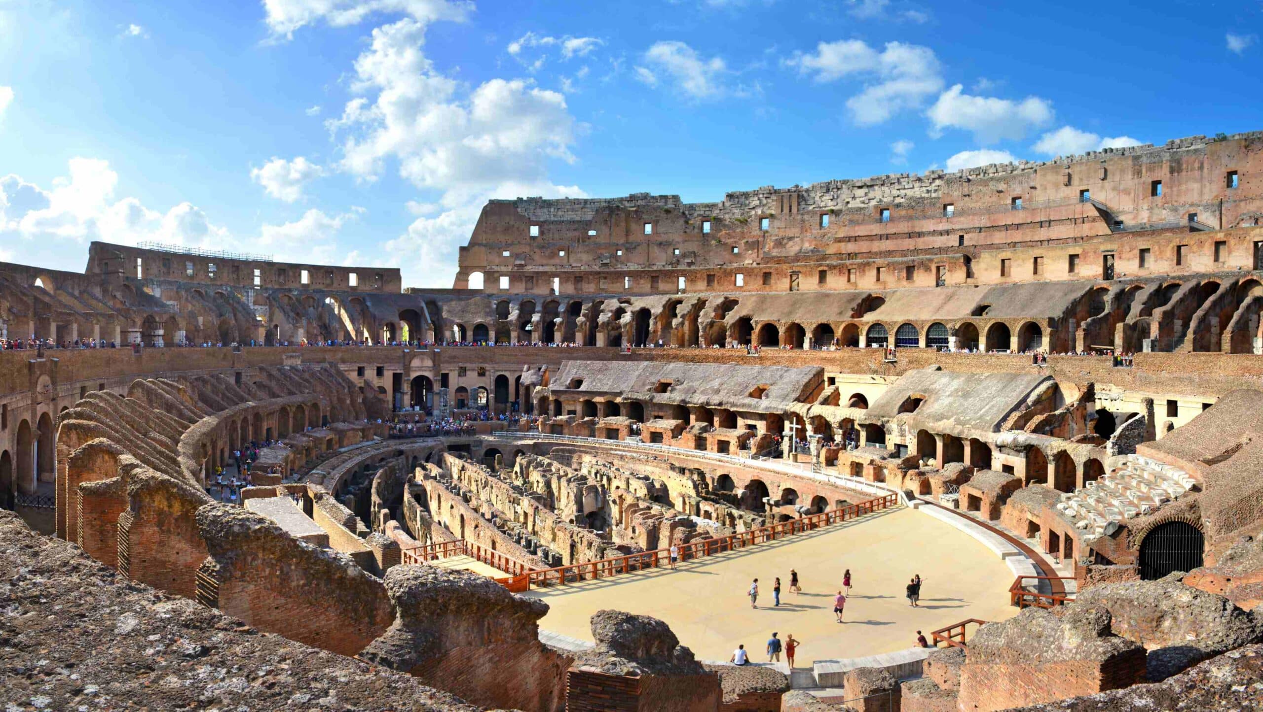 Tour Coliseo Arena, Foro y Palatino
