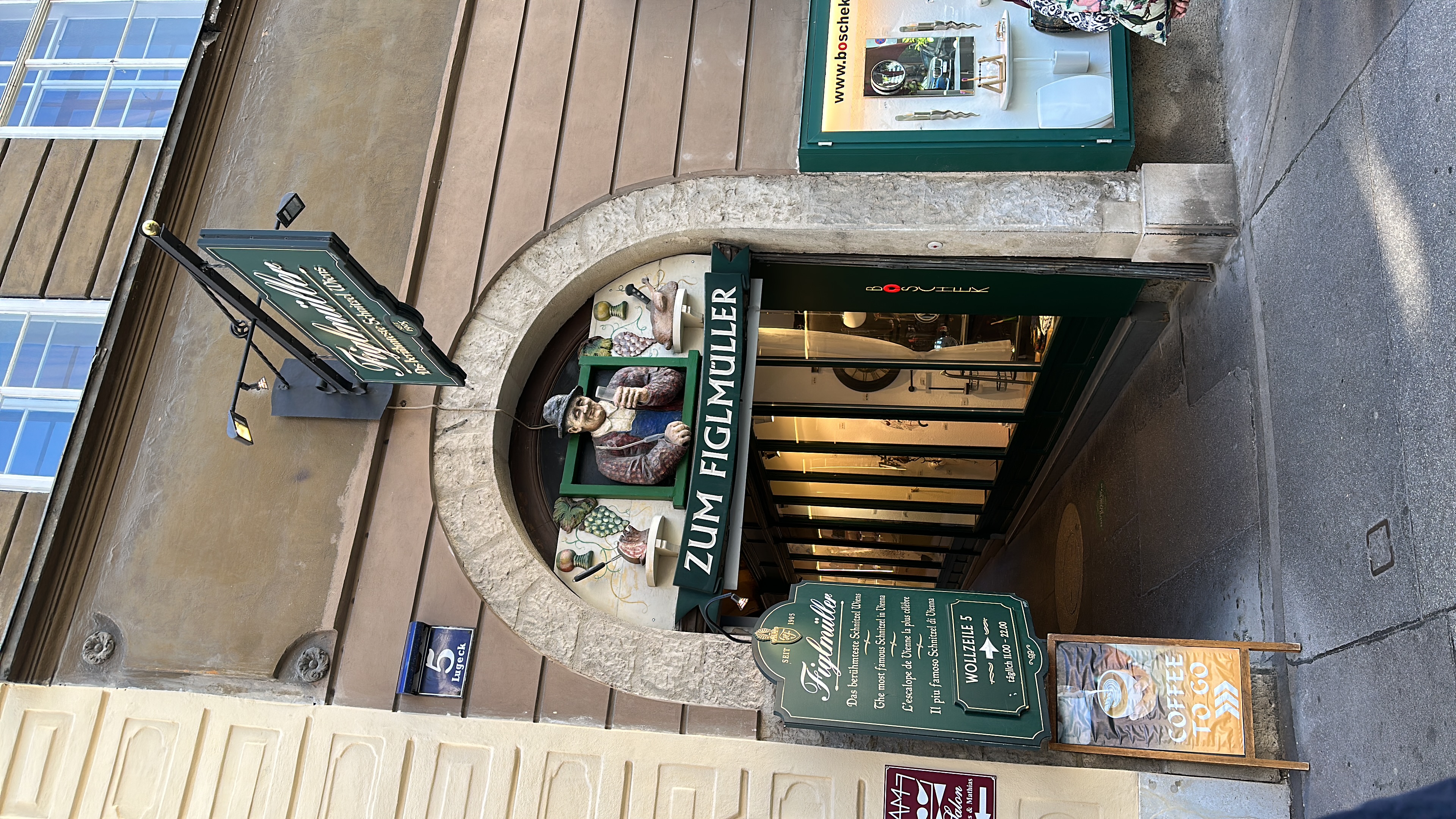 Self-Guided Secrets of Vienna Exploration Game