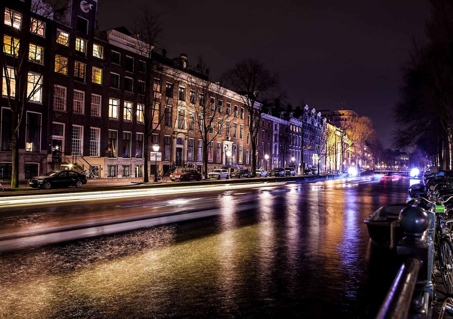 19 Myths of Amsterdam: a Mystical Walking Audio Tour on Mobile App