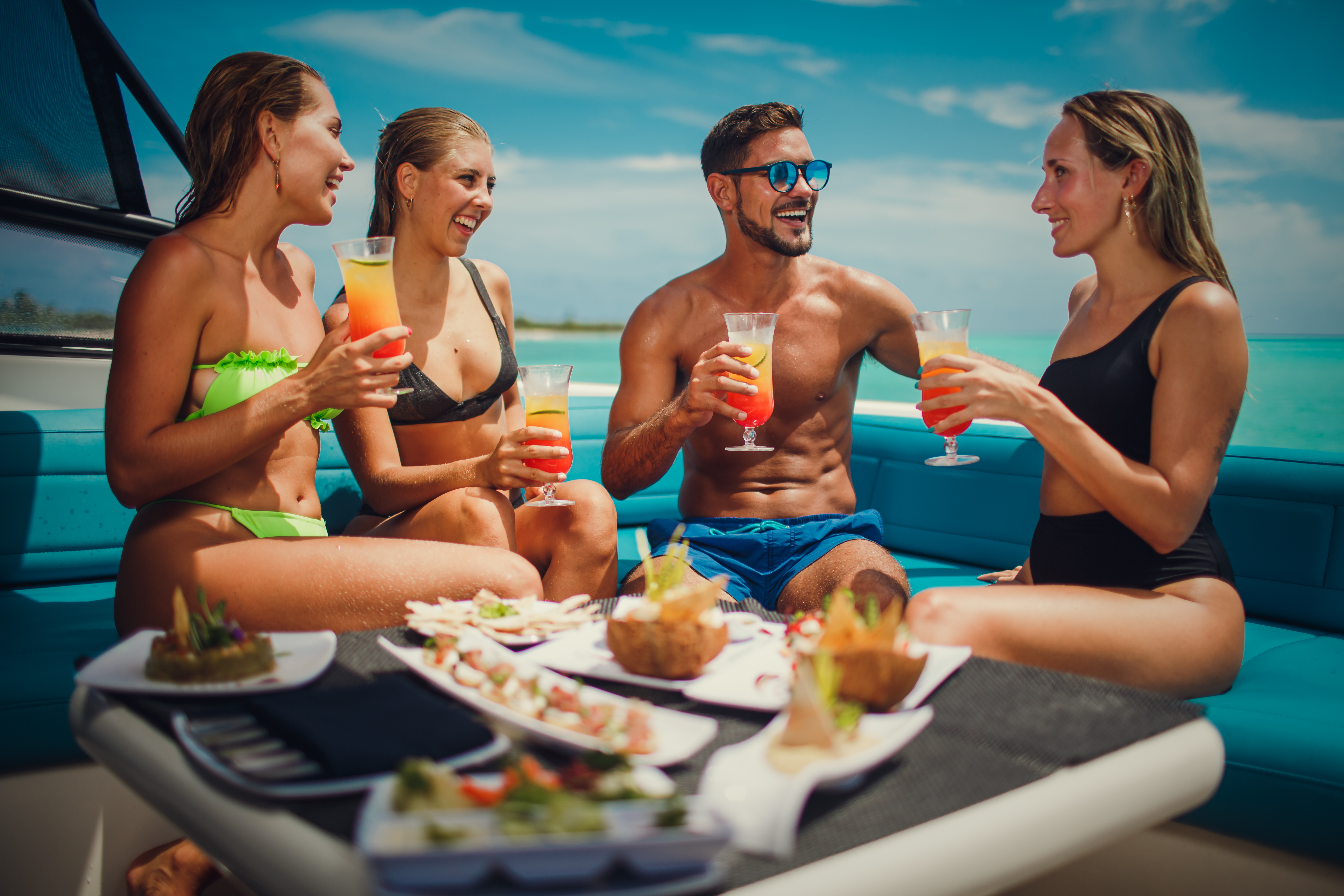 Her Şey Dahil Cancun 9 saat 40' Yat Van Dutch