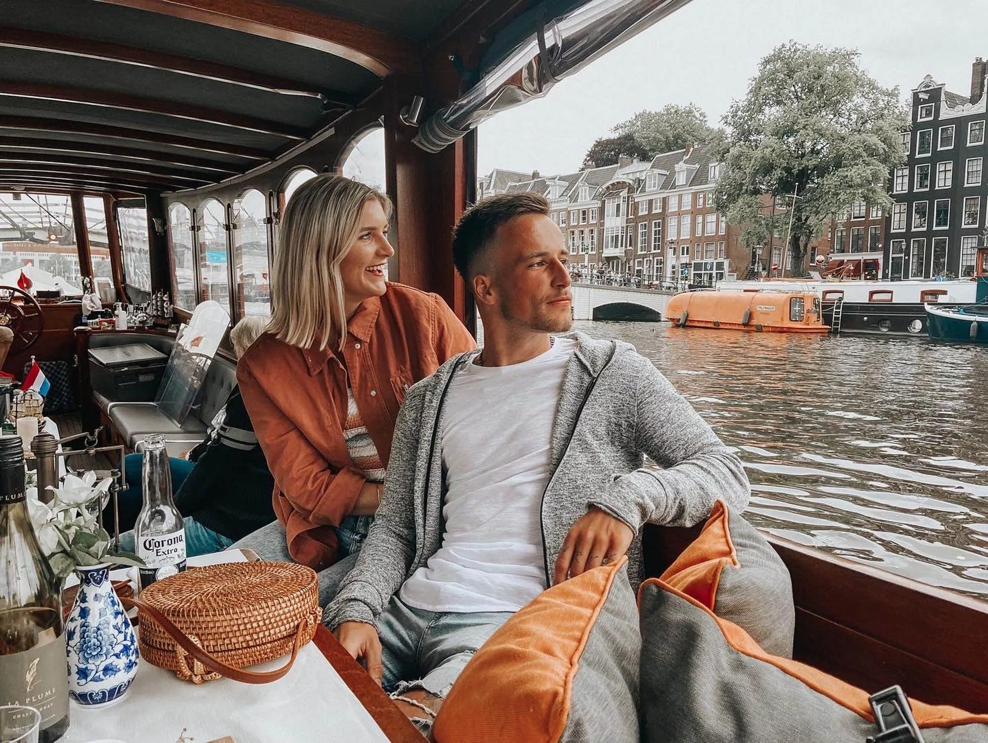 Bike Tour with canal cruise cheese and drinks included in Amsterdam – Image 2 | WeShare