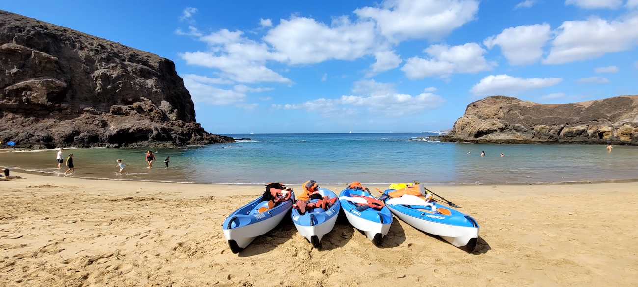 Alquiler de kayaks y tablas de stand up paddle en Playa Blanca