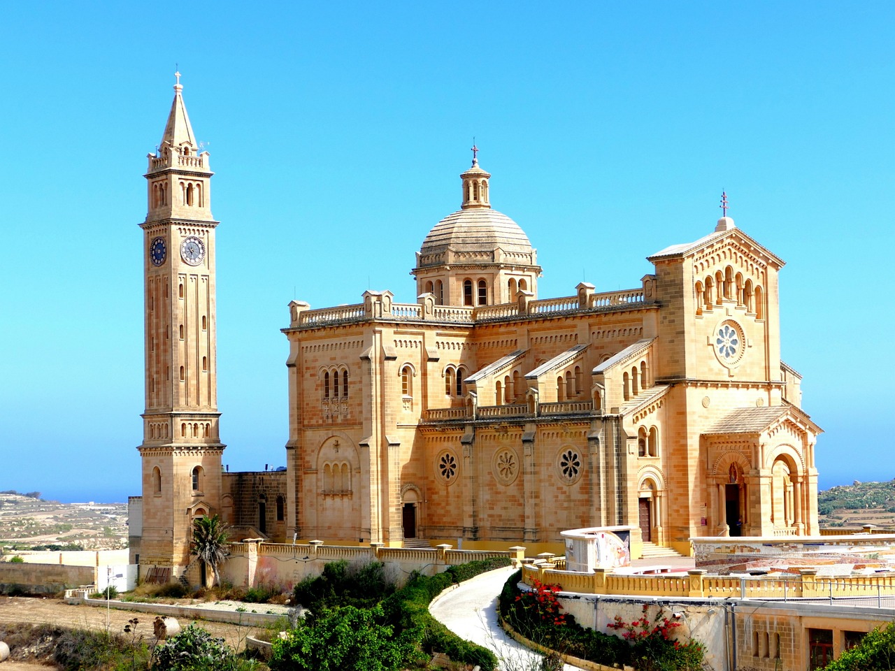 Tour privado de Gozo en taxi o minivan | Vaya como quiera con guía (4-8 personas) | Jornada completa (8 horas)