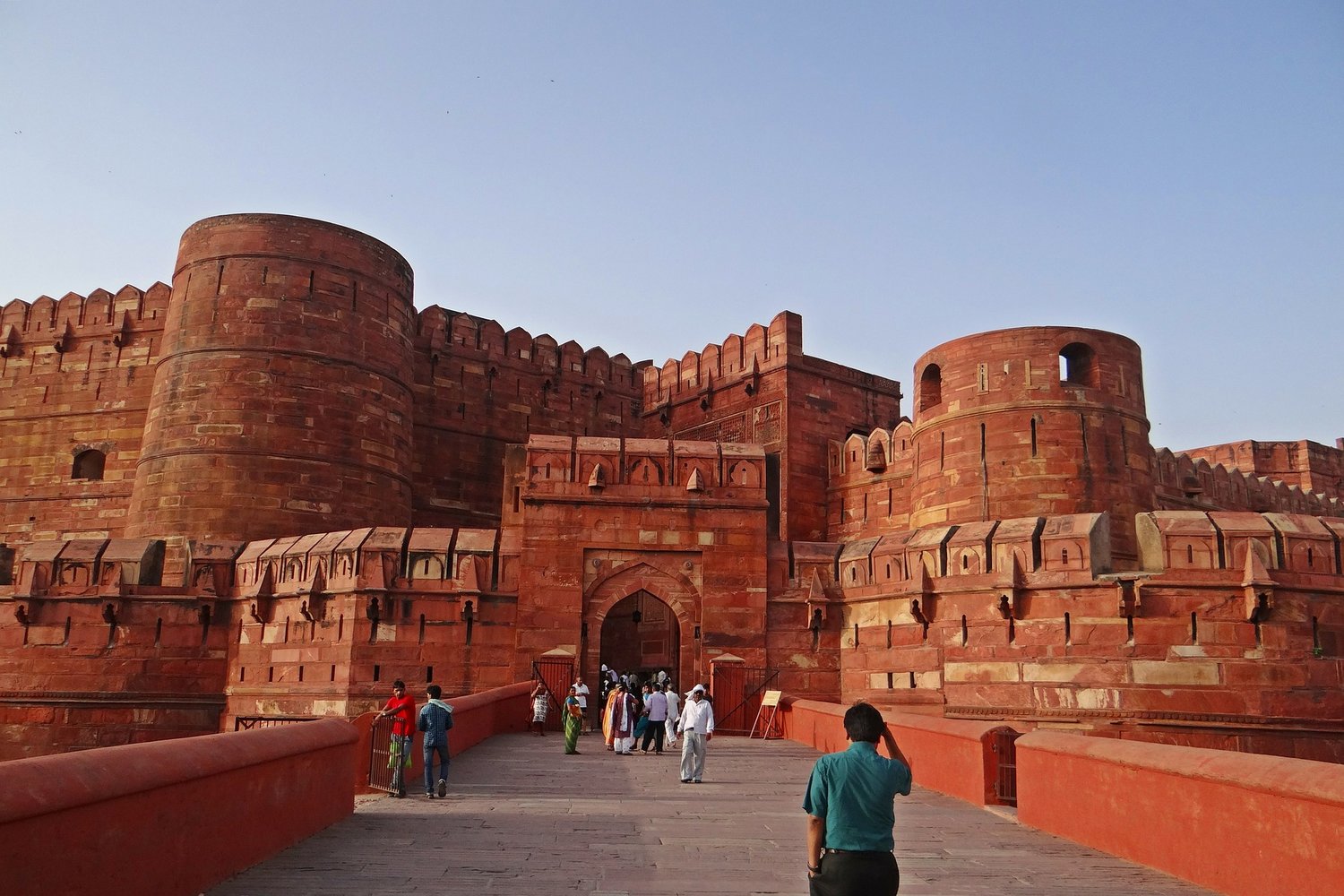 Day Trip to Agra Taj Mahal with Fatehpur Sikri from Delhi.