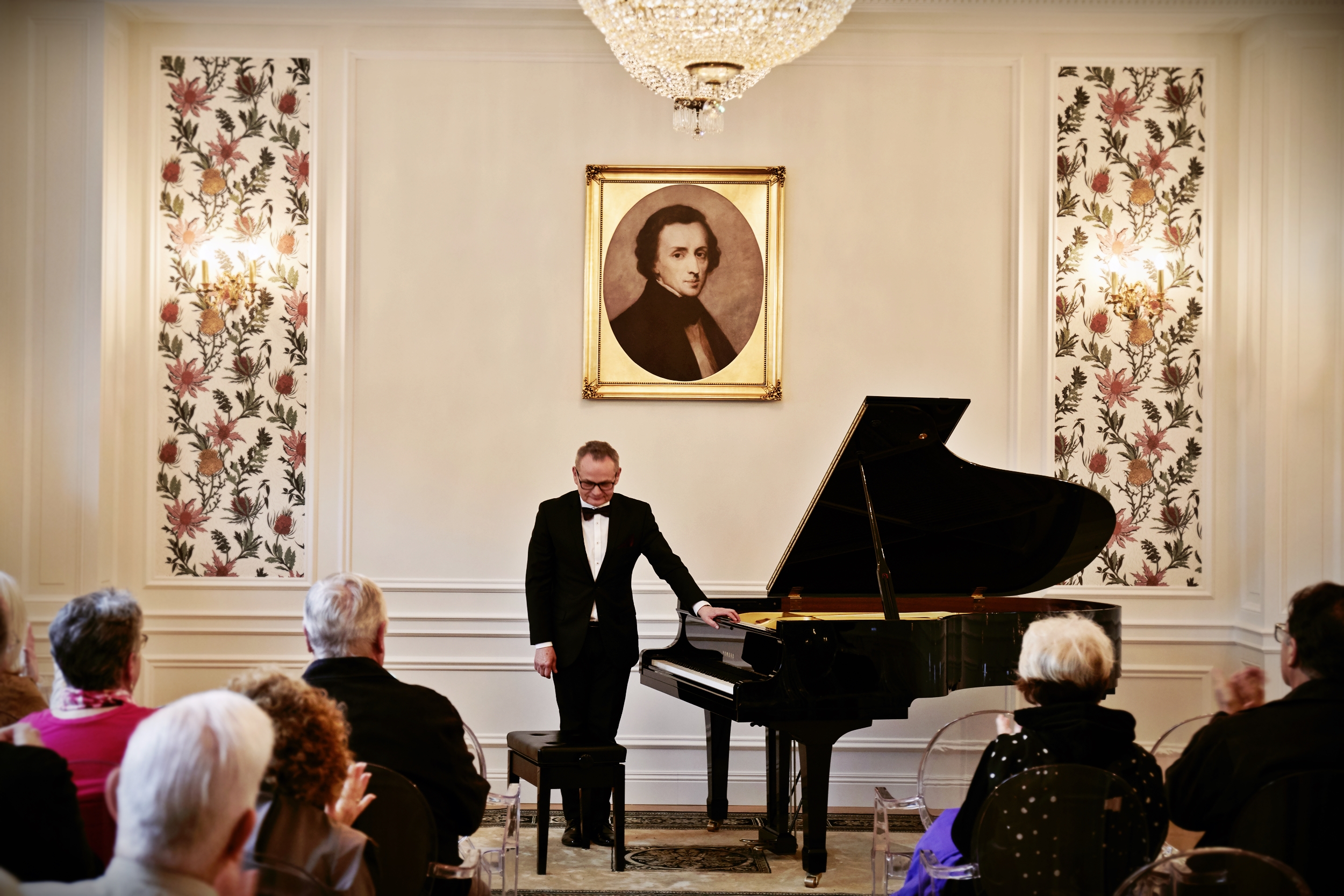 Chopin’s concert in a unique concert hall (1h)