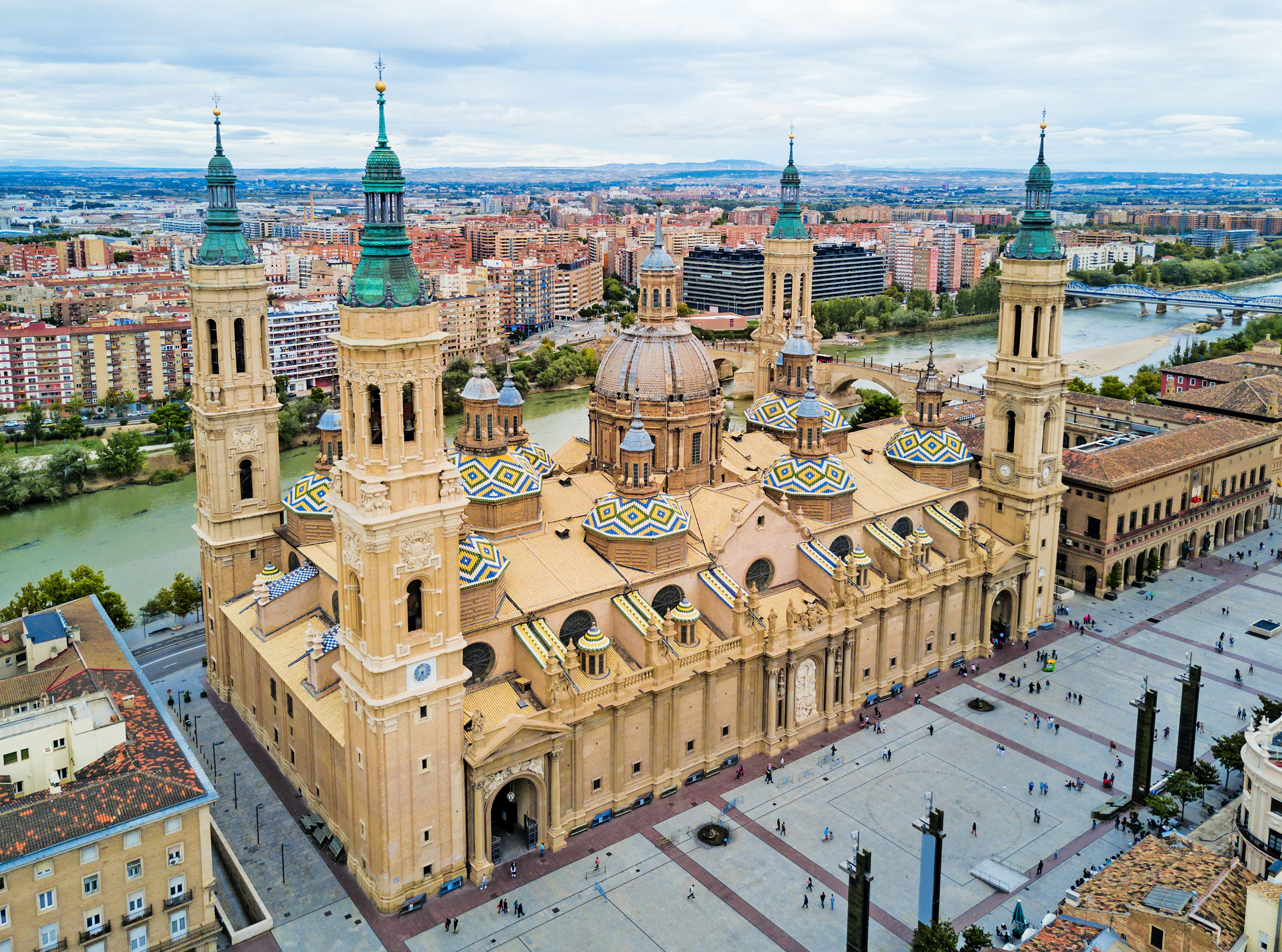 (Sunday) BARCELONA-ZARAGOZA-PAMPLONA (490 km)