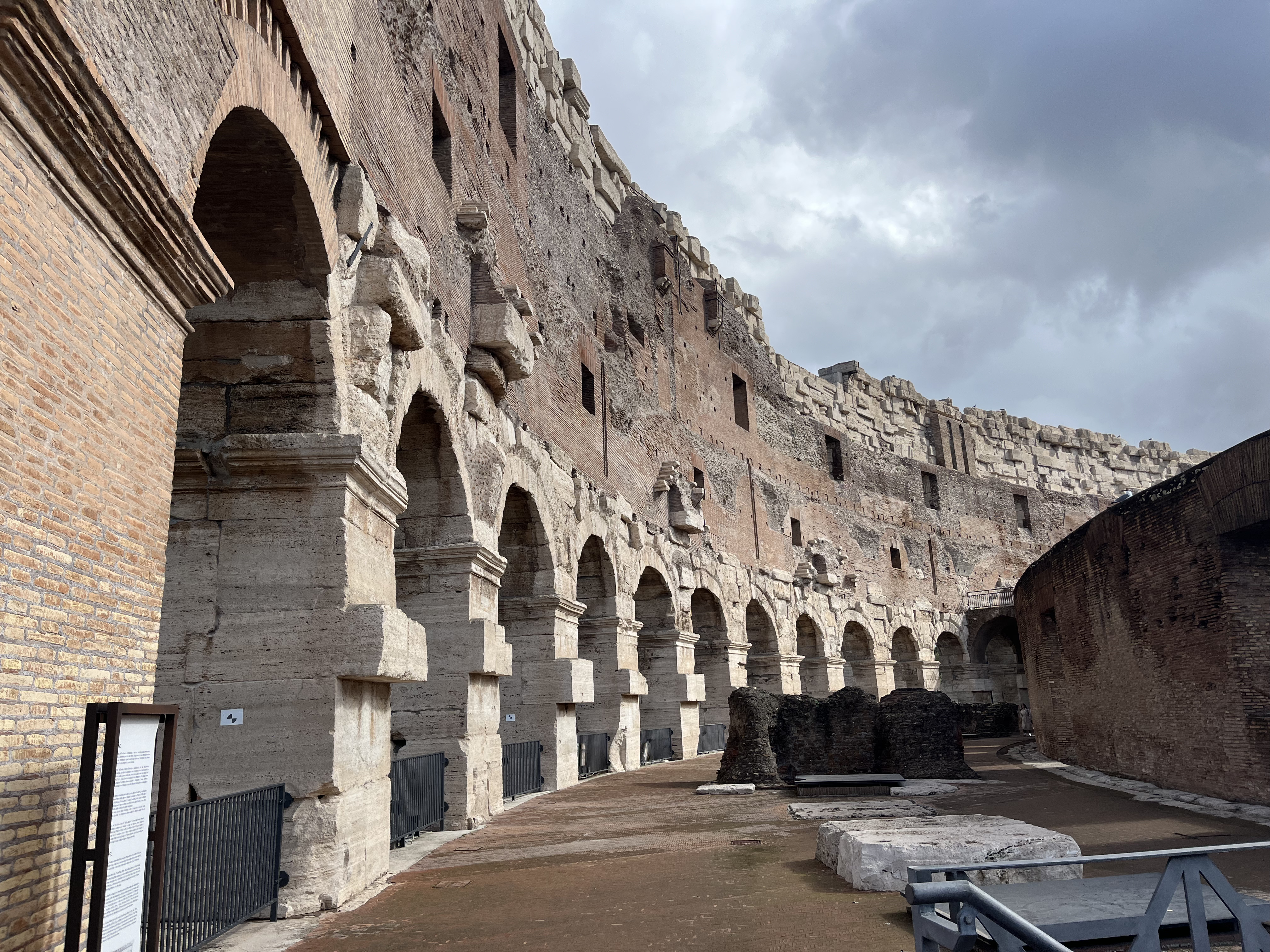  Roma: Colosseum, Forum, Palatine Entrance & immersive 3D digital audio guide - Photo 17