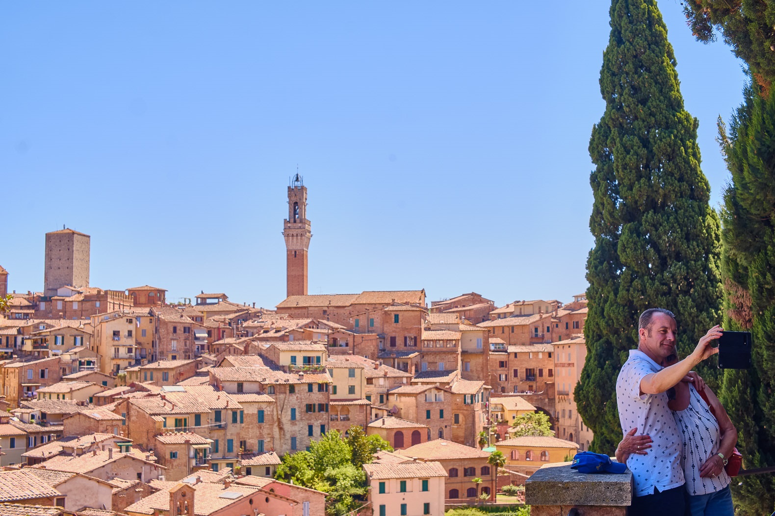 Medieval Gems of Tuscany: Siena, San Gimignano and Monteriggioni from Florence – Image 1 | WeShare