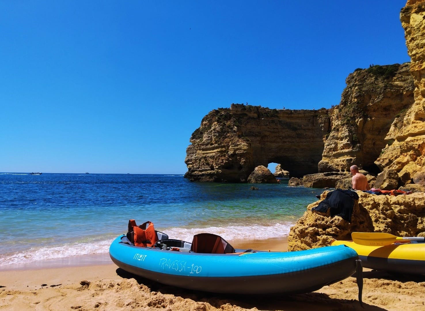 Benagil Cave & Sea Caves Guided Kayak Tour + Sunrise &Sunset – photo 4