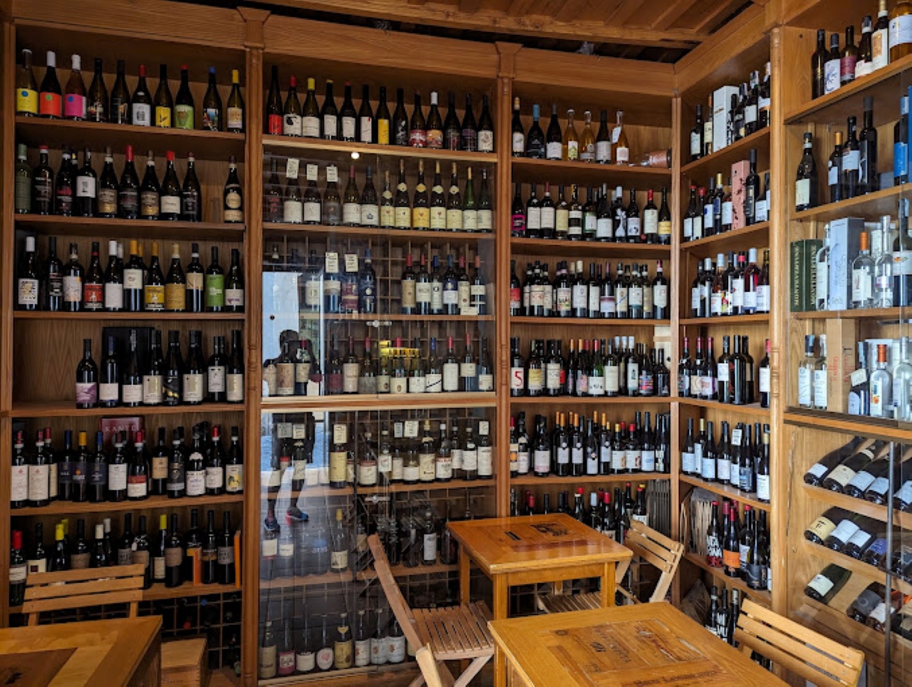 Experience Rome: Exclusive Wine Tasting in the city center! - Photo 4
