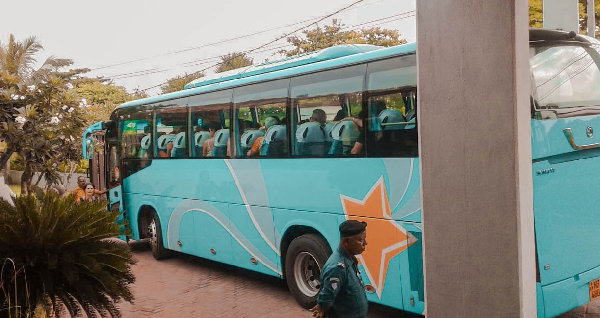 Hikkaduwa City to Colombo City Private Transfer