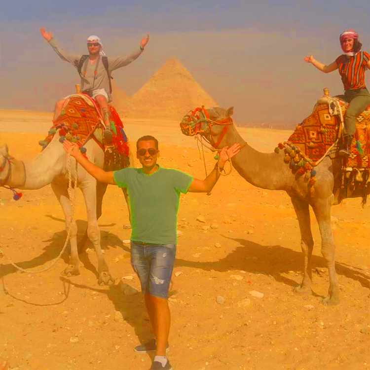 Private Tour to the Pyramids, Egyptian Museum from Hurghada by Car