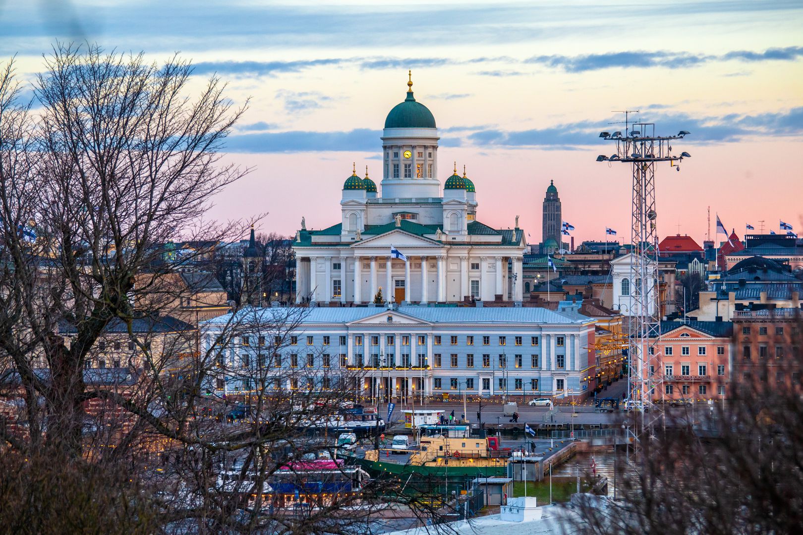 Helsinki: Walking Audio Tour on Mobile App