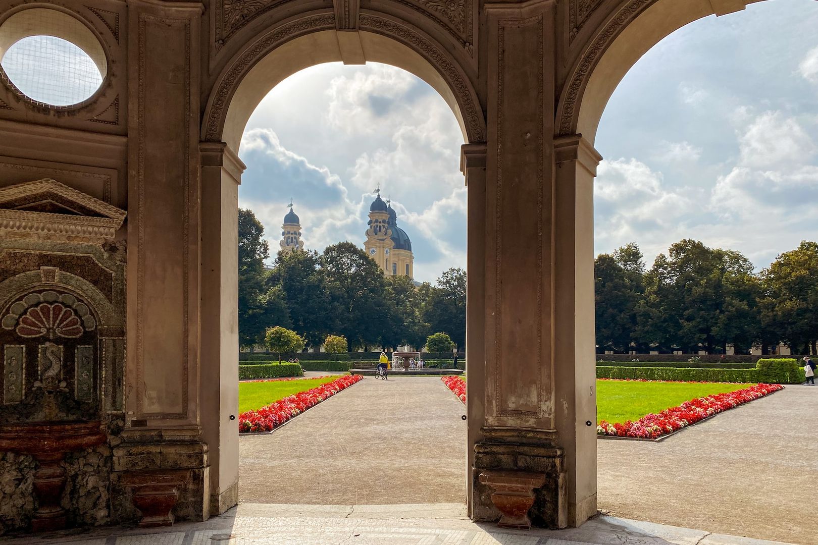 Royal Munich In-App Audio Tour: Residenz Palace, Odeonsplatz, Court Garden
