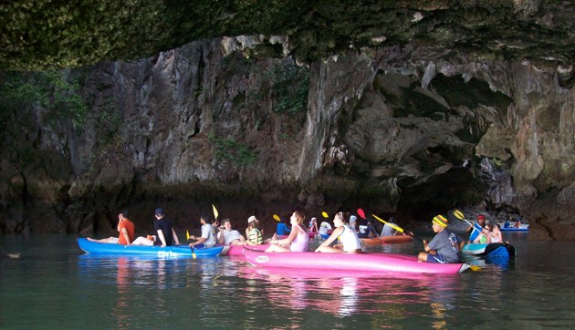 PHUKET Únase al tour: James Bond 4 en 1 en canoa en la bahía de Phang Nga en un barco de lujo - Foto 3