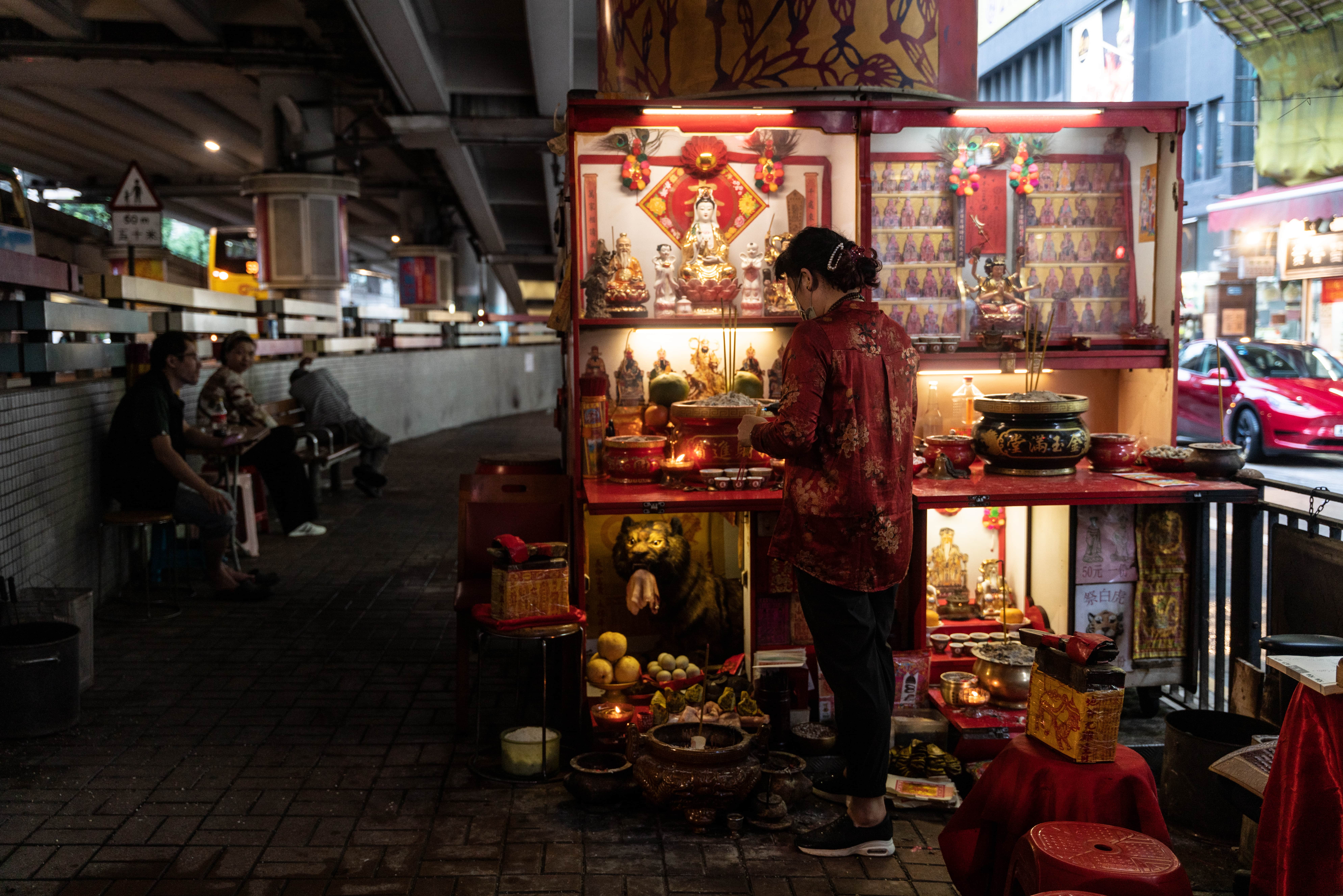Hong Kong Night Guided Tour in Private Service - Accommodations in Hong Kong