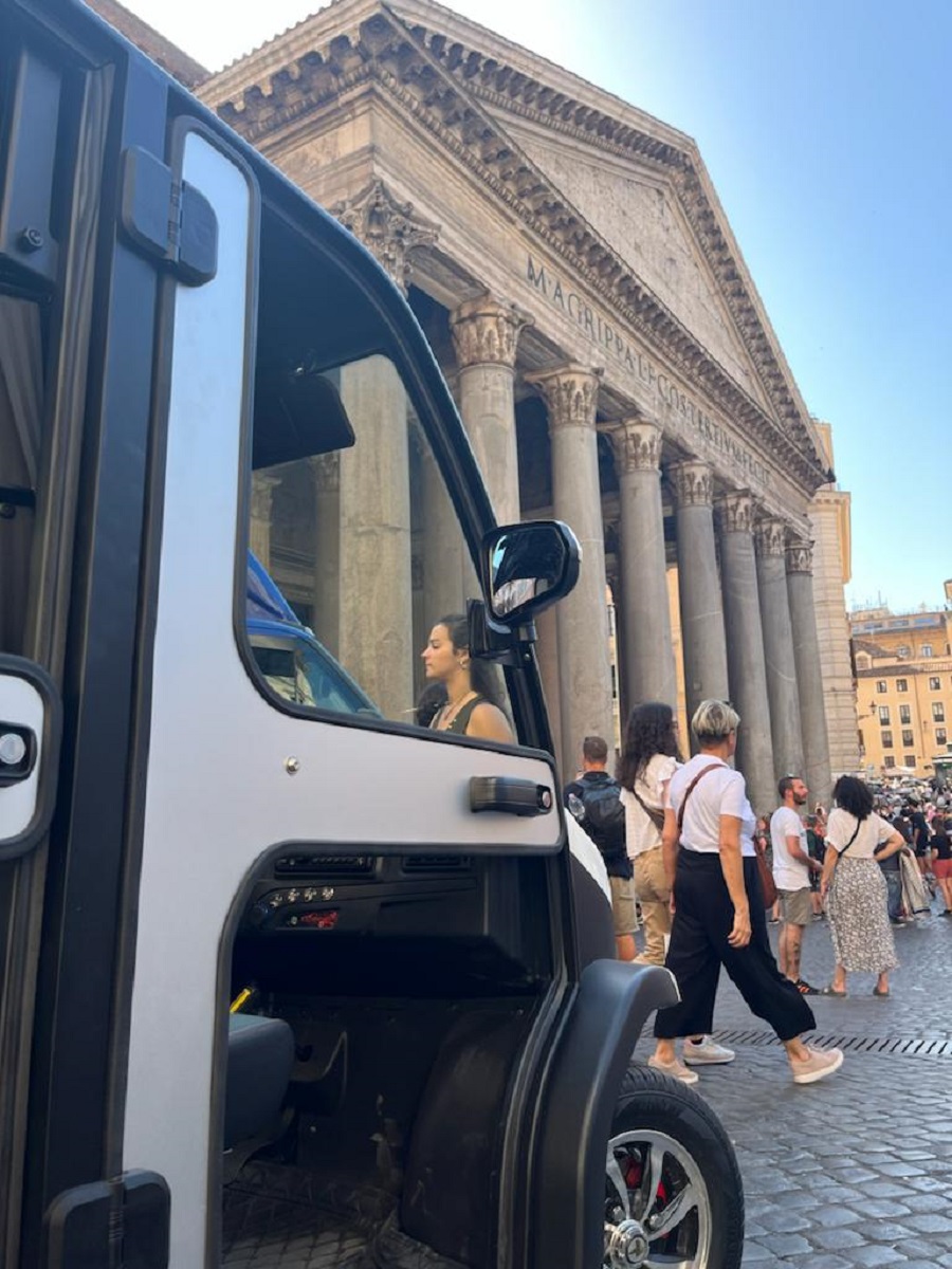 PRIVATE Golf Cart Tour of Rome City Center | Upgrade option available: Catacombs Visit - Photo 11