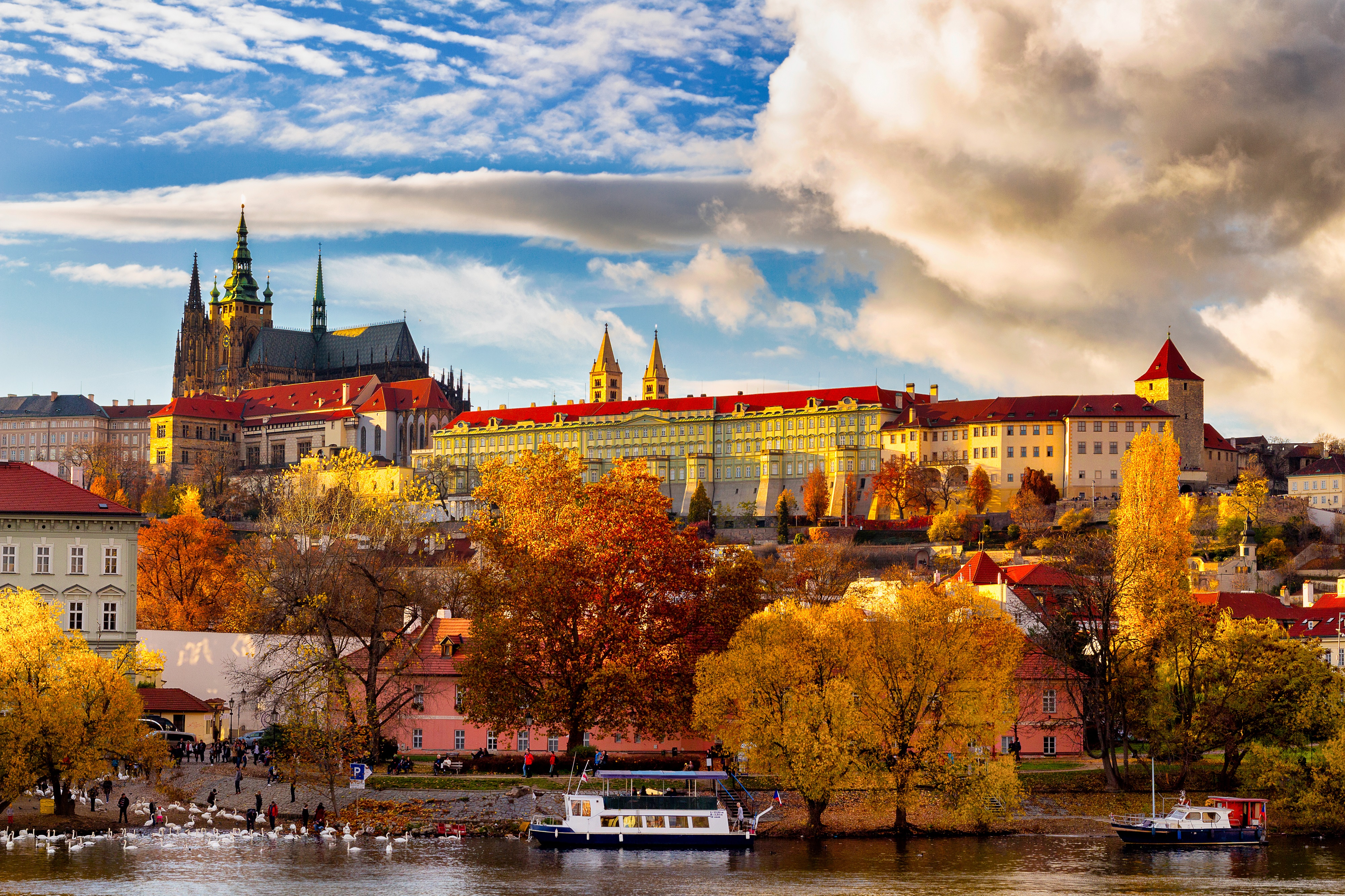 Prag Kalesi ve Kale Bölgesi Almanca Rehber ile