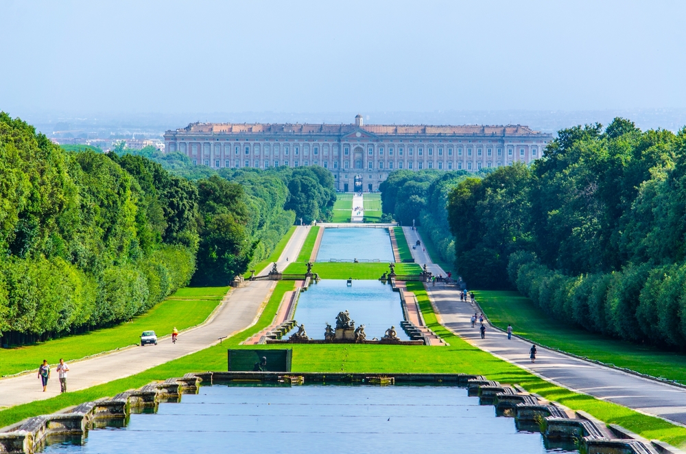 Tour of the Royal Palace of Caserta and afternoon shopping from Naples – Image 2 | WeShare