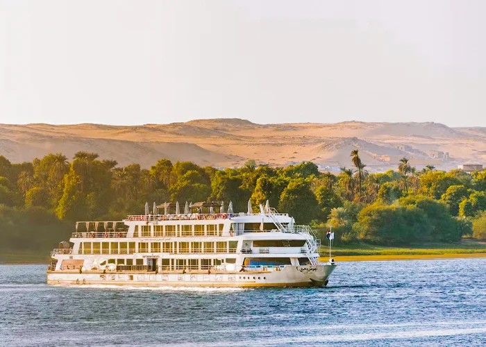 4 Day Sanctuary Sun Boat IV Cruise between Aswan and Luxor