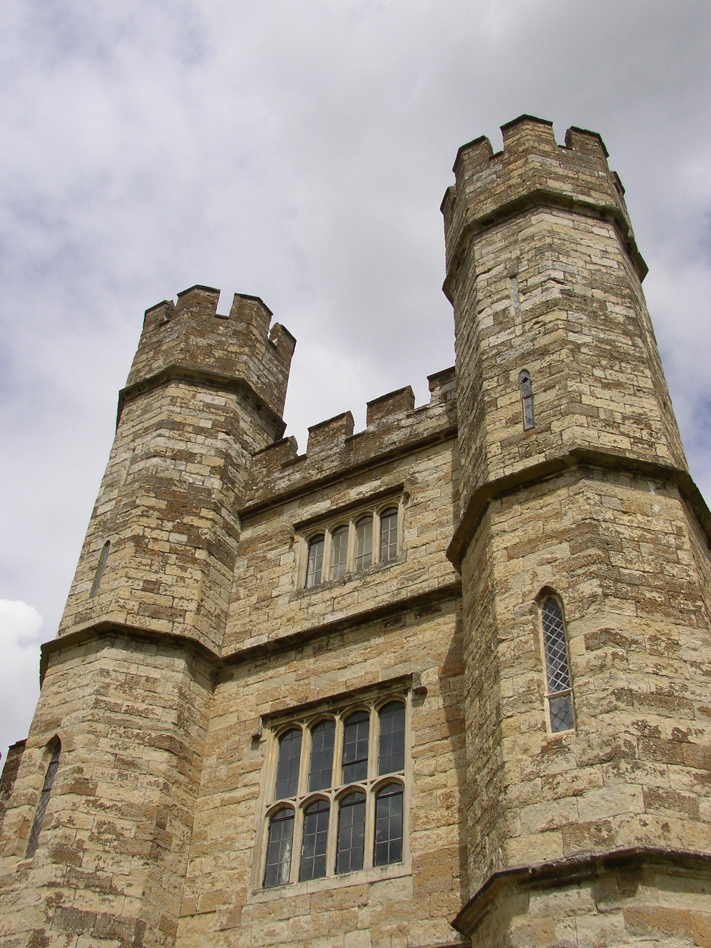 Leeds Castle & Garden Bliss: Private Day Tour from London to Enchanting Kent Leeds Castle & Garden Bliss: Private Day Tour from London to Enchanting Kent