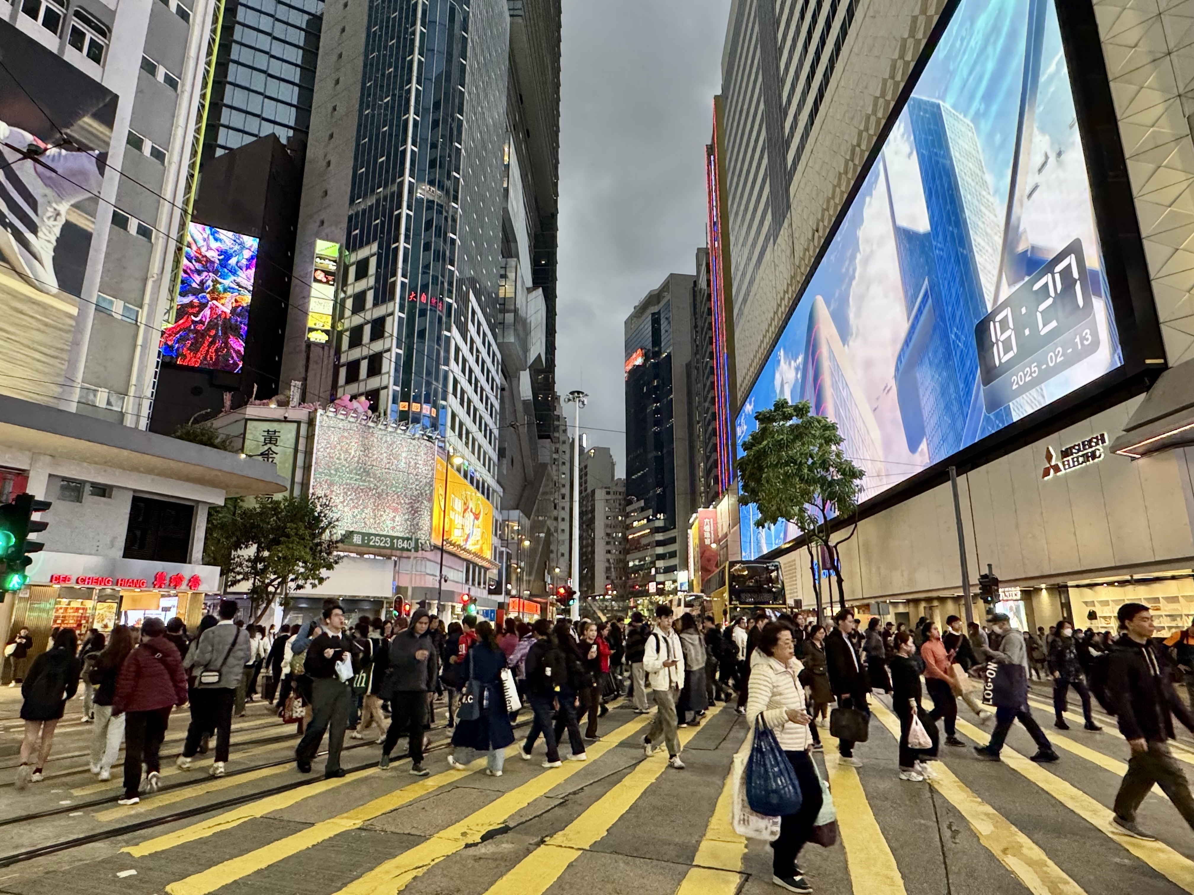 Hong Kong Night Guided Tour in Private Service - Accommodations in Hong Kong