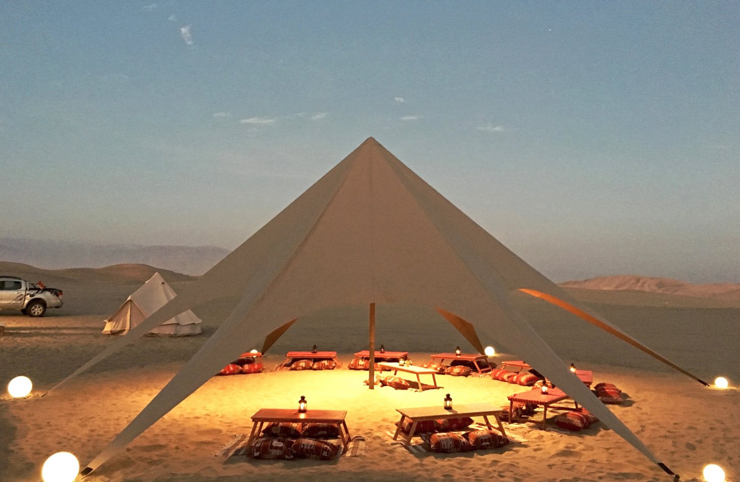 Ica-05 : Cena en el Desierto - Una Experiencia Culinaria Única