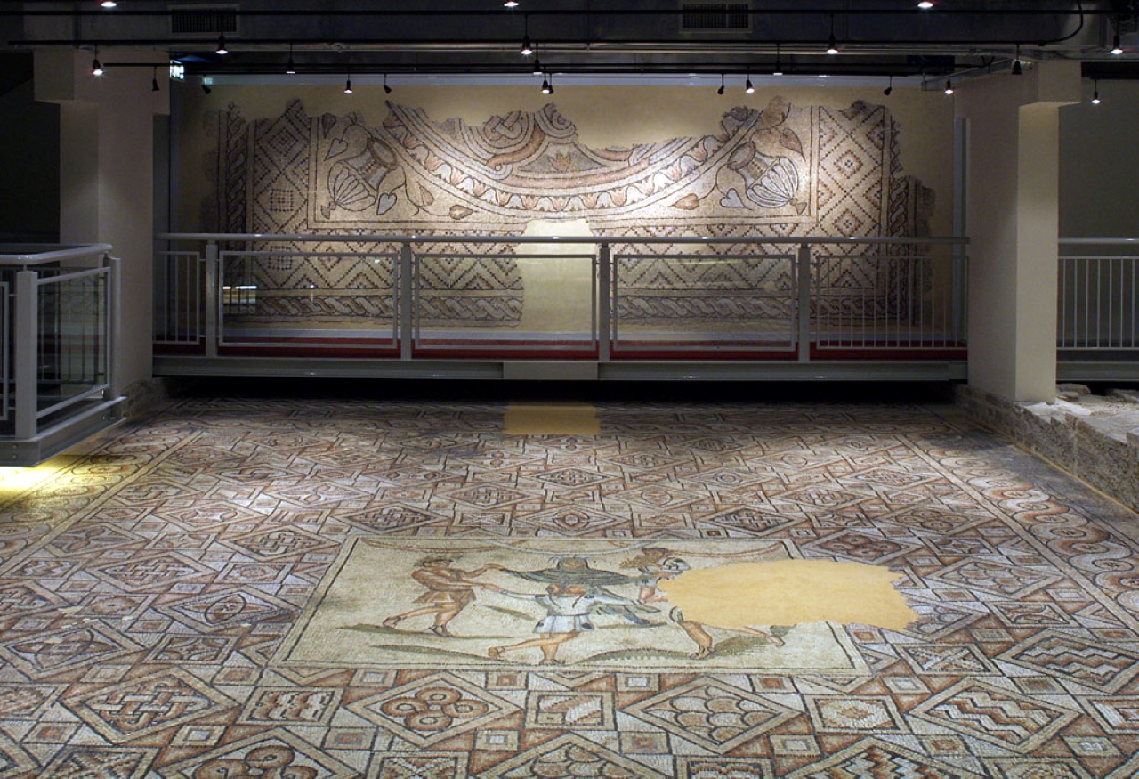 Ravenna: Visit the "Domus of Stone Mosaics" Archaeological Site - Photo 4