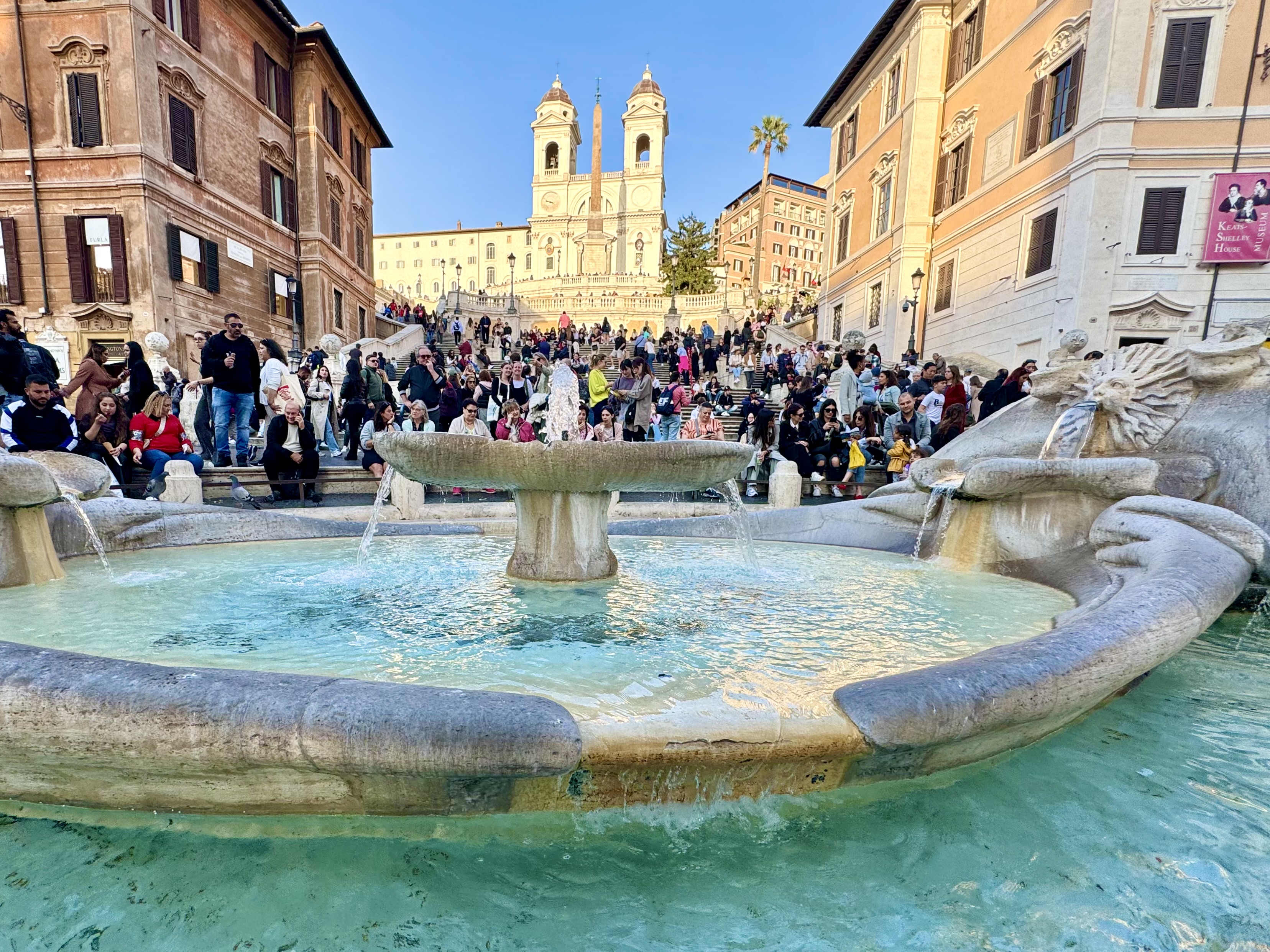 Rome Unveiled: A Journey from the Spanish Steps to Castel Sant’Angelo – Image 1 | WeShare