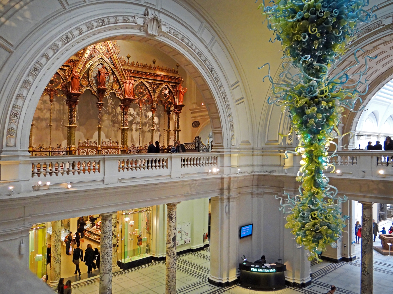 Royal V&A (Victoria and Albert) Museum Self-Guided Audio Tour