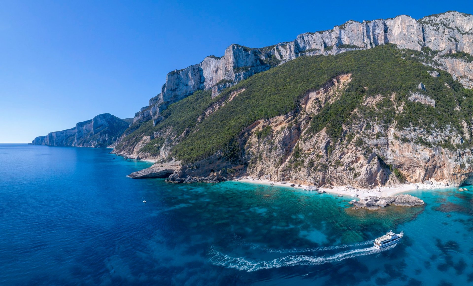 From Cala Gonone: motorboat tour with transfer to the Bue Marino Caves - Photo 12