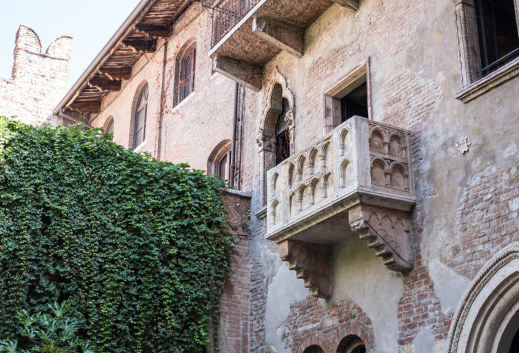 Verona Private Walking Tour with Arena Access & Juliet’s Balcony - Photo 12