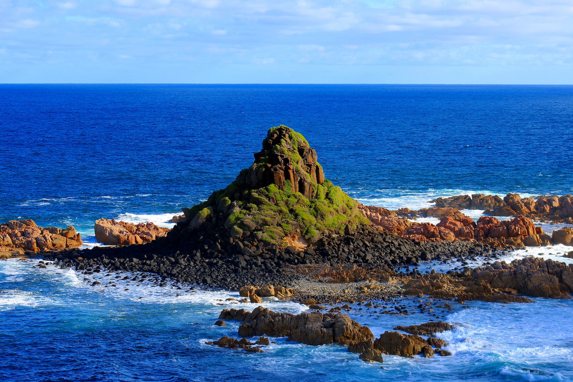 THE AUSSIE EXPLORER  - Photo 3