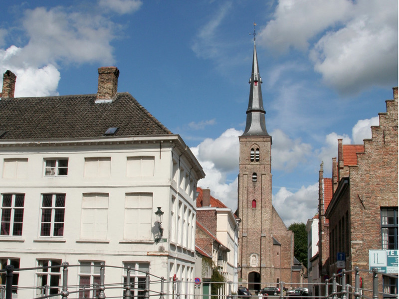 Extraordinary Bruges: Walking Audio Tour on Mobile App