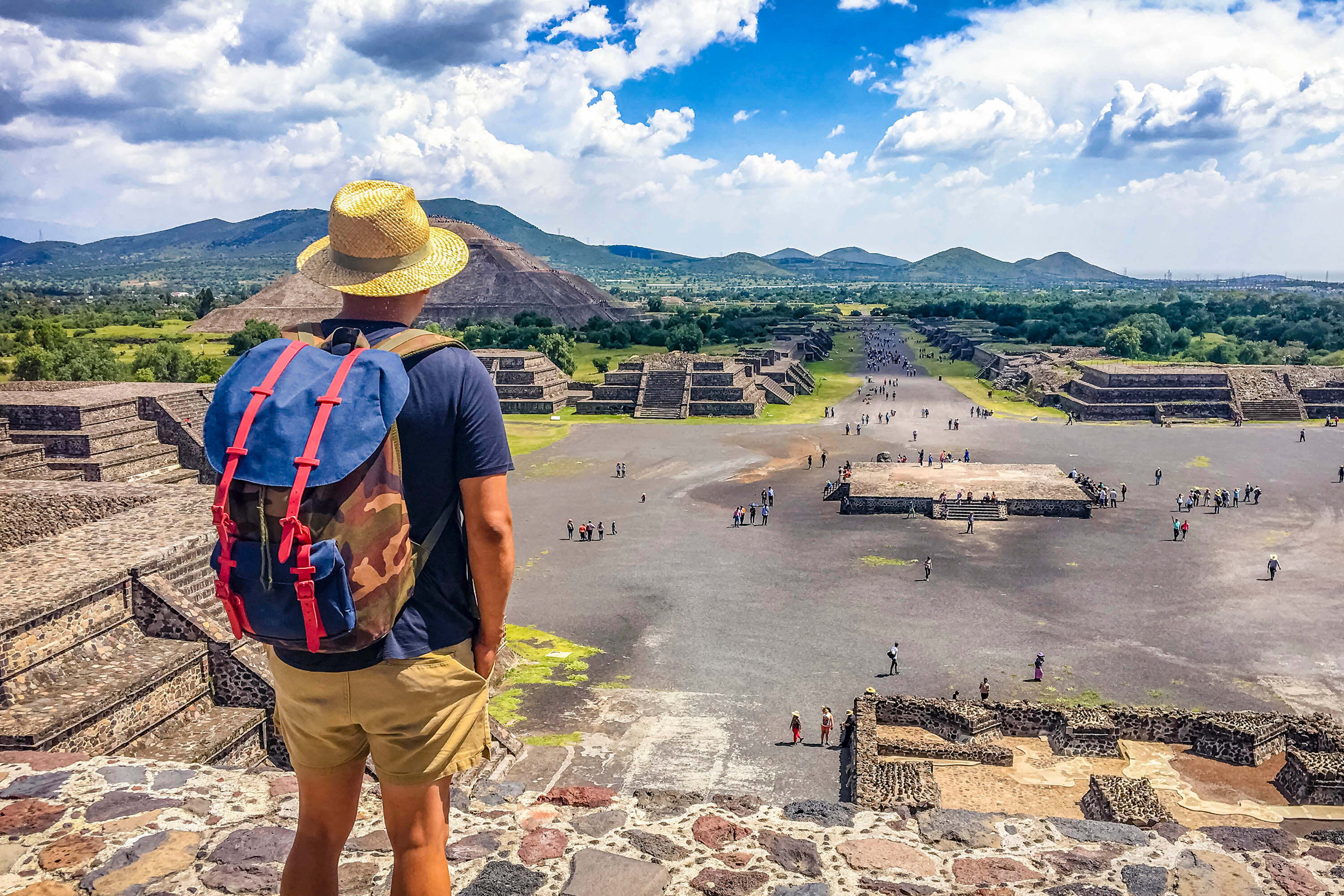 Mexico City: Teotihuacan Pyramids Tour with Audio Guide