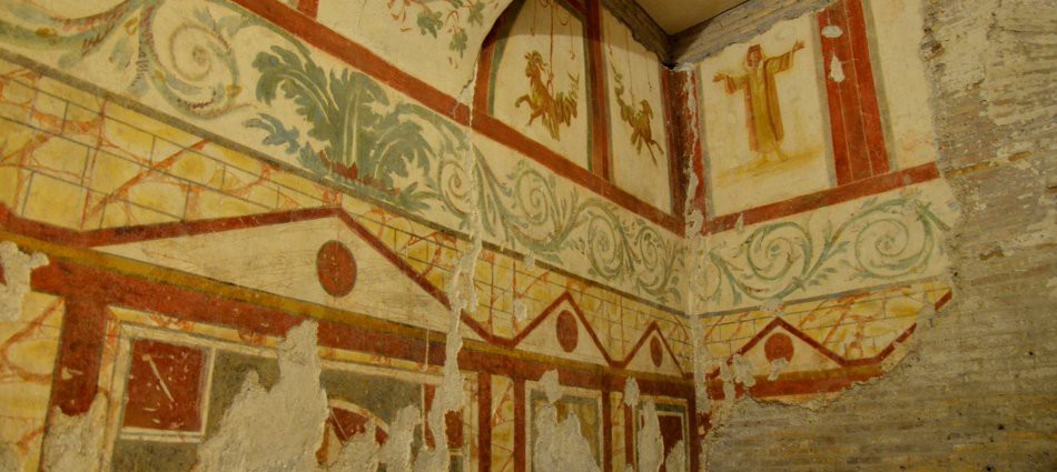 Discover Christian catacombs and ancient basilicas by minivan from Rome – Image 3 | WeShare