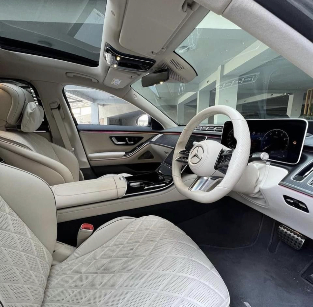 Luxury Sedans with Driver & Fuel