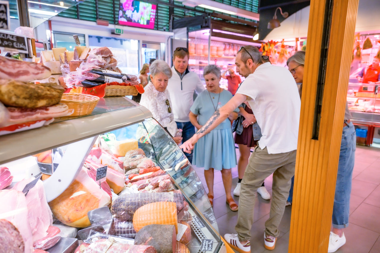 Icons of Italy: Signature Cooking Experience with Carbonara, Pesto Making, Lasagna & Sicilian Cannoli - Photo 9