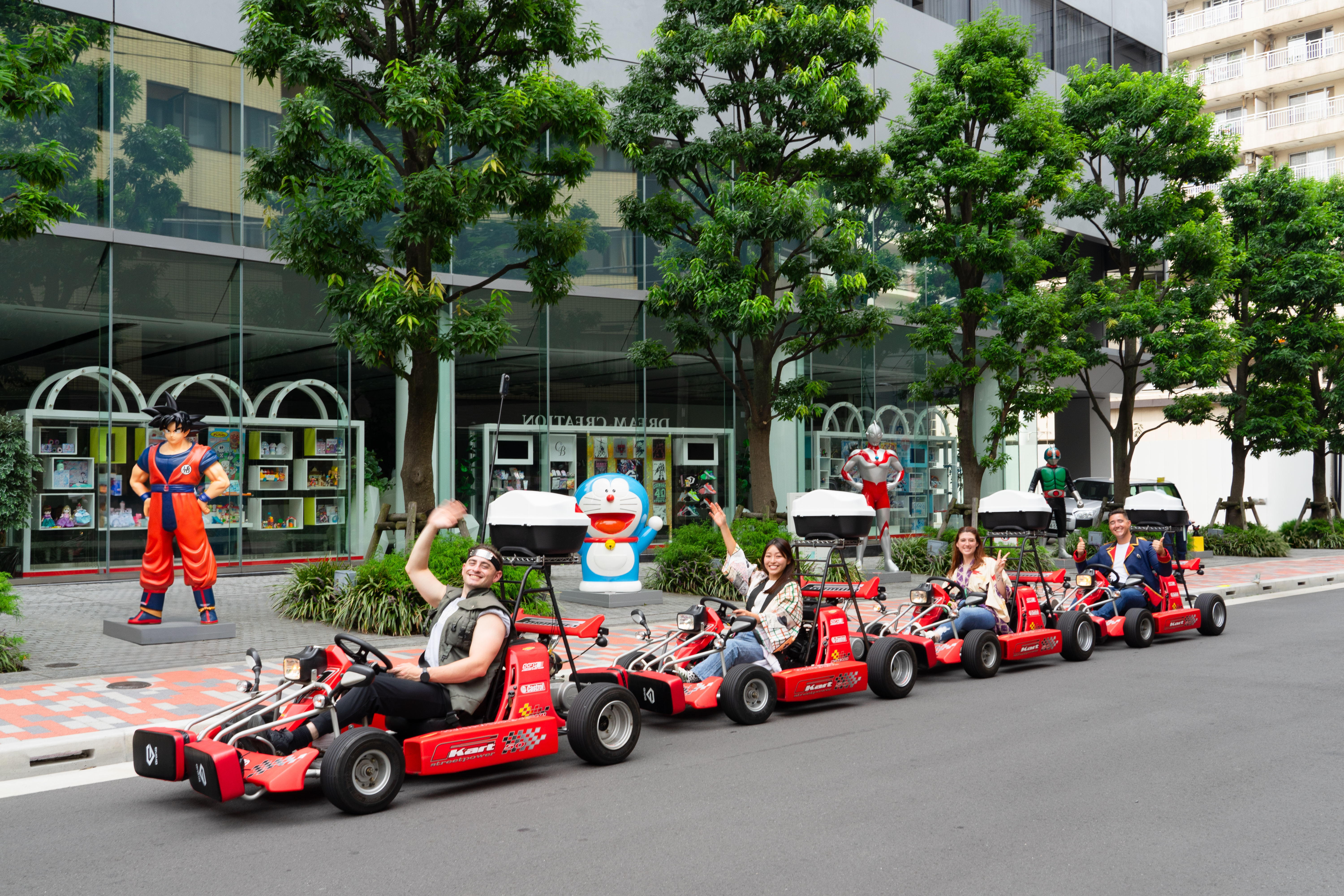 Akihabara'dan Yerel Rehberle Tokyo Go-Kart Kiralama