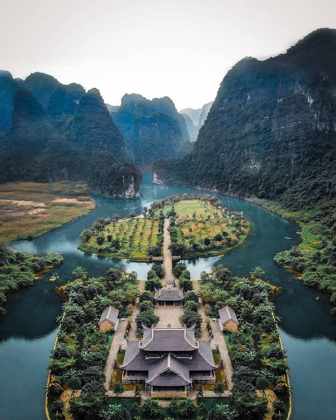 Hoa Lu - Tam Coc Día completo Deluxe Grupo pequeño - Foto 3