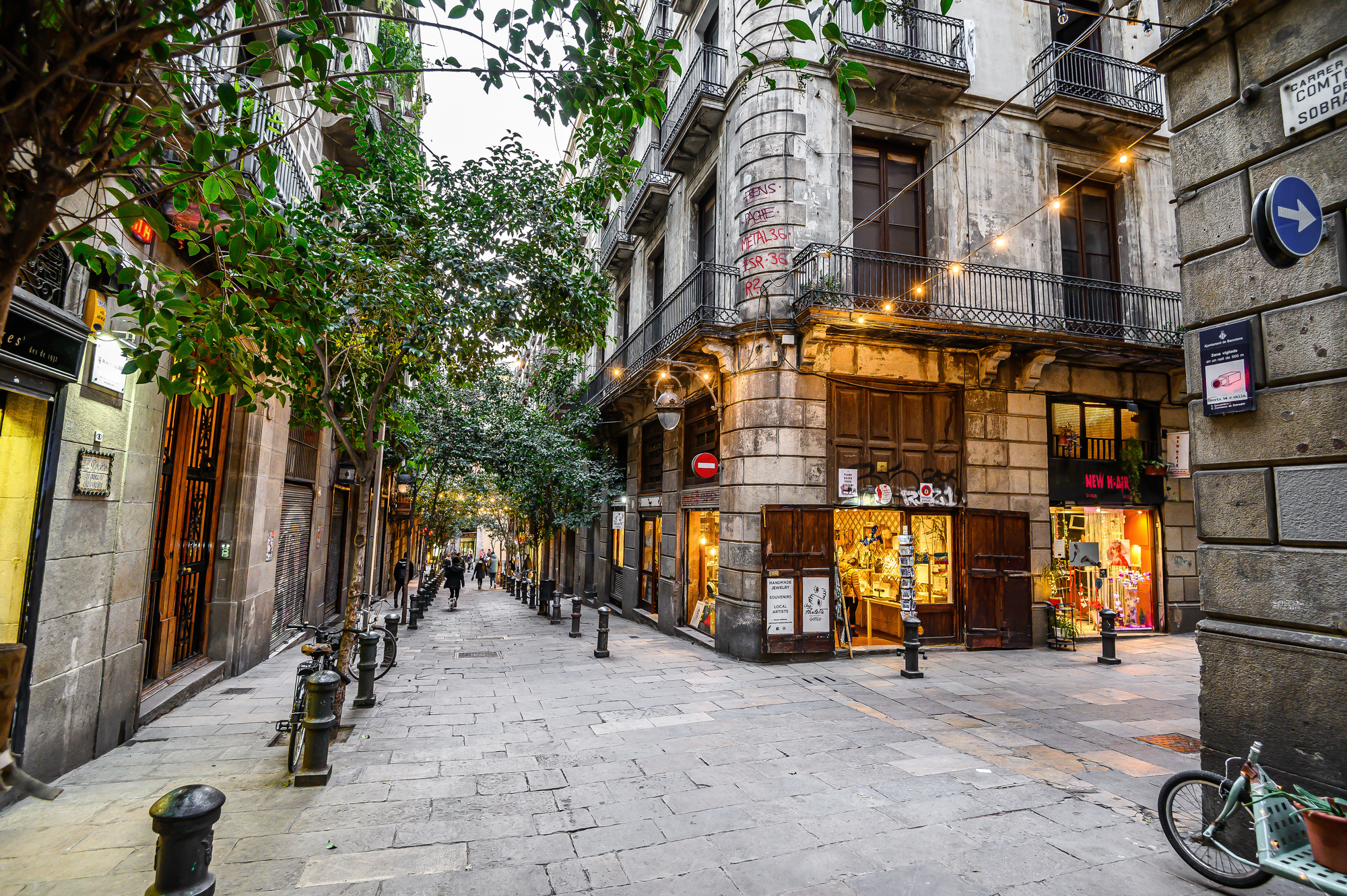 Best of Barcelona & Montserrat: Private VIP tour w/ Personal Pickup - Photo 9